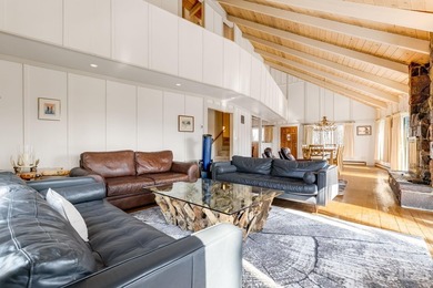 Ideally situated along the Sugar Mountain Ski Resort shuttle - photo 9