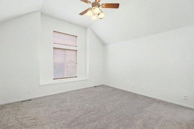 Welcome home to this beautifully maintained 4-bedroom - photo 14