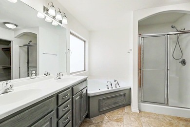 Welcome home to this beautifully maintained 4-bedroom - photo 17