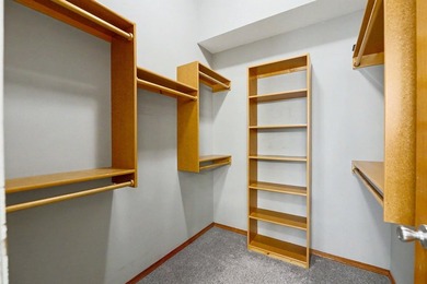Welcome home to this beautifully maintained 4-bedroom - photo 18