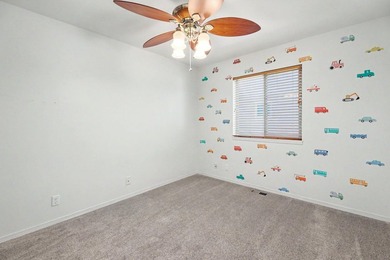 Welcome home to this beautifully maintained 4-bedroom - photo 19