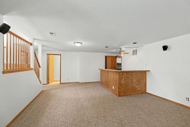 Welcome home to this beautifully maintained 4-bedroom - photo 24