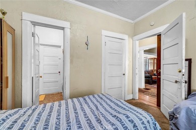 Welcome to the Gowdy House, a classic Craftsman triplex located - photo 26