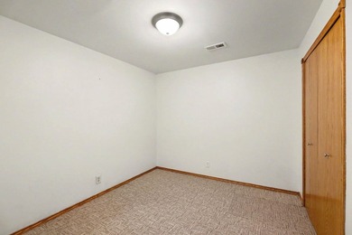 Welcome home to this beautifully maintained 4-bedroom - photo 30