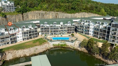 Discover this top-floor 3-bedroom, 3-bathroom condo with a - photo 34