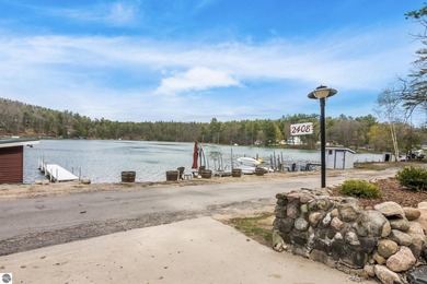 Welcome to a Northern Michigan gem. This charming cottage - photo 35
