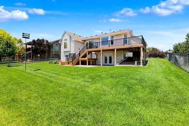 Welcome home to this beautifully maintained 4-bedroom - photo 36