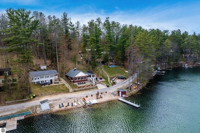 Welcome to a Northern Michigan gem. This charming cottage - photo 37