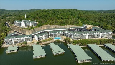 Discover this top-floor 3-bedroom, 3-bathroom condo with a - photo 38