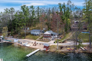 Welcome to a Northern Michigan gem. This charming cottage - photo 38