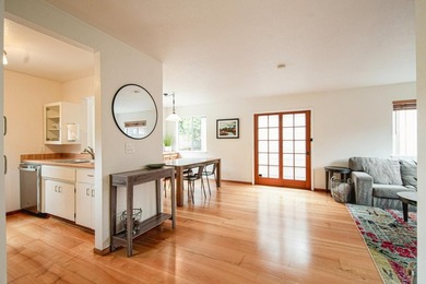 Live just a few blocks from the beach in the iconic Pleasure - photo 6