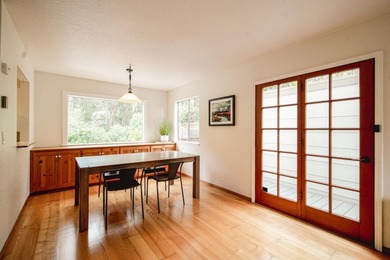 Live just a few blocks from the beach in the iconic Pleasure - photo 9
