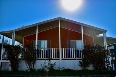 Beautifully remodeled 3-Bedroom 2-Bath home in a quiet, friendly - photo 1