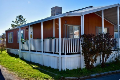 Beautifully remodeled 3-Bedroom 2-Bath home in a quiet, friendly - photo 3