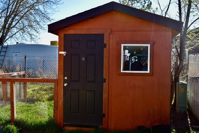 Beautifully remodeled 3-Bedroom 2-Bath home in a quiet, friendly - photo 4
