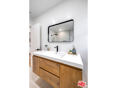 Welcome to this completely renovated, thoughtfully redesigned - photo 21