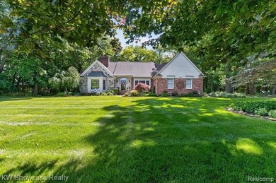 Experience a blend of luxury & tranquility in this magnificent - photo 3