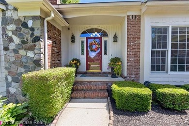 Experience a blend of luxury & tranquility in this magnificent - photo 6