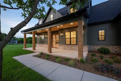 Absolute Showstopper in Bella Vista! Excellent location, less - photo 1
