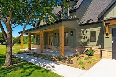 Absolute Showstopper in Bella Vista! Excellent location, less - photo 4