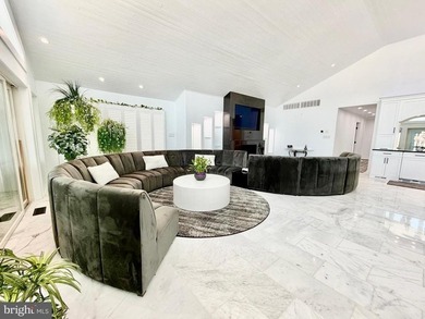 Experience the ultimate island lifestyle in your Contemporary - photo 12