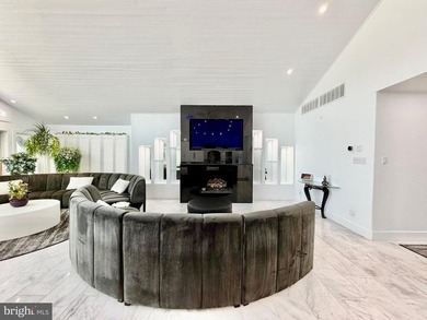 Experience the ultimate island lifestyle in your Contemporary - photo 13