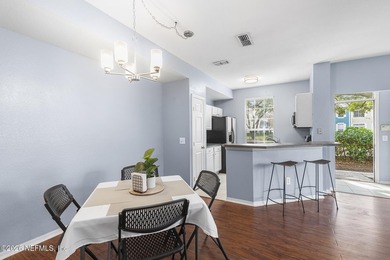 Clean, roomy, smart 1st floor layout, with good natural light - photo 2