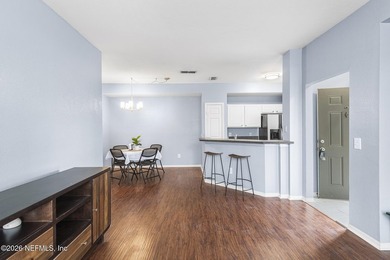 Clean, roomy, smart 1st floor layout, with good natural light - photo 6
