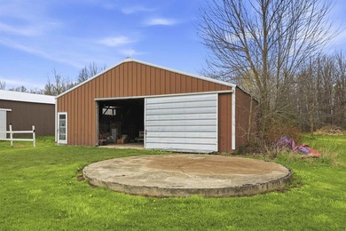 Step inside this rare beauty featuring vaulted ceilings, exposed - photo 32