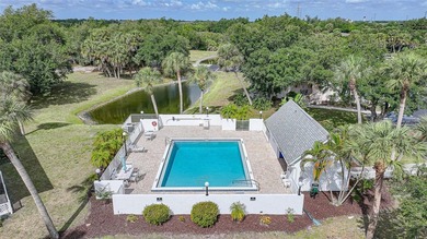 Furnished Top Floor unit just a stones throw away from the pool - photo 3