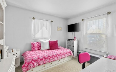 Welcome to this charming and well-maintained 4 bedroom ranch - photo 12