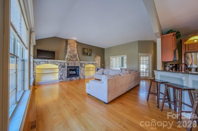 Experience Southern Luxury living set within the golf course - photo 21
