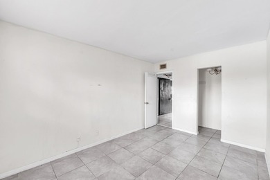 Discover a chic 2-bedroom, 1-bath corner unit condo with - photo 7