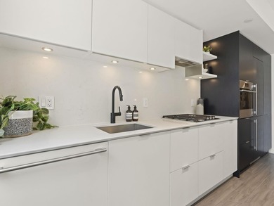 New York City Vibes! This cosmopolitan Jr. 2 bed home at the - photo 5