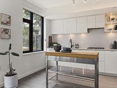 New York City Vibes! This cosmopolitan Jr. 2 bed home at the - photo 6