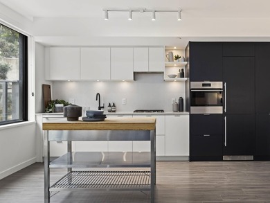 New York City Vibes! This cosmopolitan Jr. 2 bed home at the - photo 7