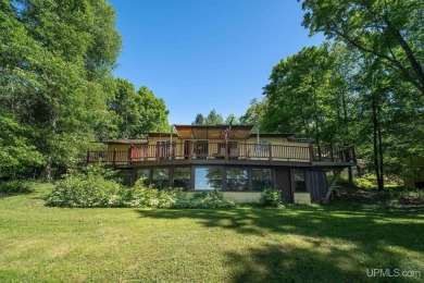 Beaufort Lake Home For Sale in Michigamme Michigan