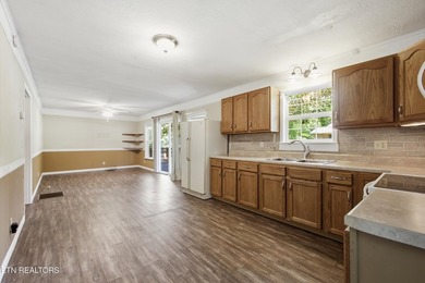 Don't miss this affordable lake-area retreat in the desirable - photo 4