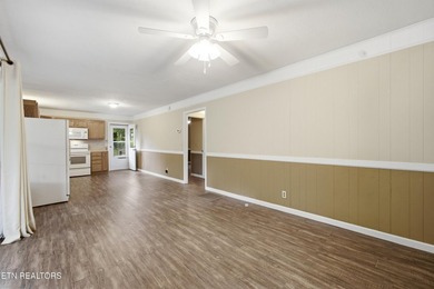 Don't miss this affordable lake-area retreat in the desirable - photo 6