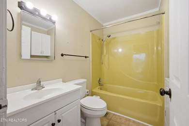 Don't miss this affordable lake-area retreat in the desirable - photo 9