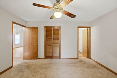 FABULOUS OPPORTUNITY TO LIVE IN A WATERFRONT COMMUNITY! Welcome - photo 12
