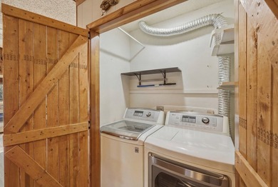 The Ultimate Holly Lake Retreat: Modern Updates & Resort Living - photo 15
