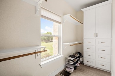 Hill Country views, privacy, & modern comfort in The Meridian - photo 16