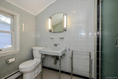 Welcome to 36 Seaview Avenue - a truly magnificent colonial - photo 17