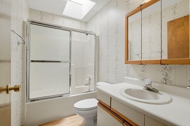 FABULOUS OPPORTUNITY TO LIVE IN A WATERFRONT COMMUNITY! Welcome - photo 18