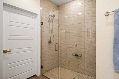 Hill Country views, privacy, & modern comfort in The Meridian - photo 19