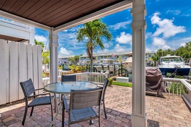 Beautifully updated and offered fully furnished, this - photo 19