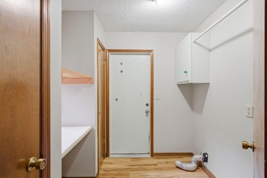 FABULOUS OPPORTUNITY TO LIVE IN A WATERFRONT COMMUNITY! Welcome - photo 21