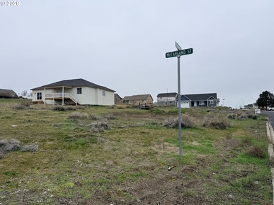 (private lake, pond, coastal) Lot For Sale in Umatilla Oregon