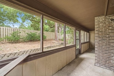 FABULOUS OPPORTUNITY TO LIVE IN A WATERFRONT COMMUNITY! Welcome - photo 23